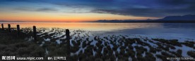 宽幅落日湖景