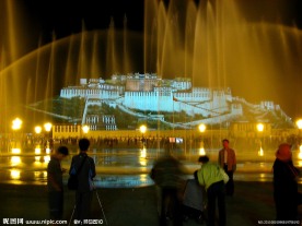 布达拉宫夜景