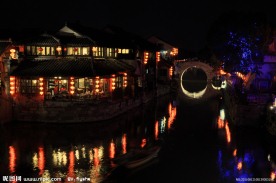 古镇的夜景