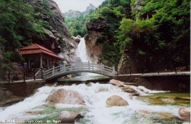 崂山北九水瀑布
