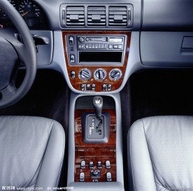 奔驰控制台车档位