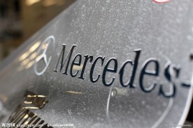 奔驰F1汽车标志