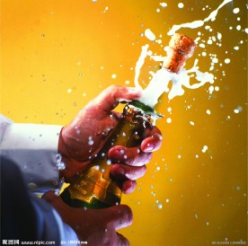 飞溅的啤酒
