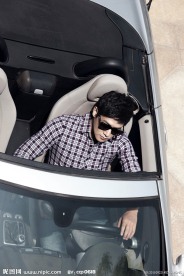 富贵鸟男装代言人