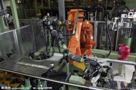 奔驰汽车生产车间