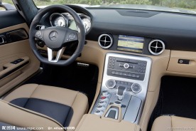 豪华奔驰车内特写