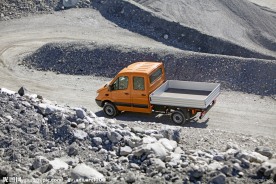 奔驰货车特特写