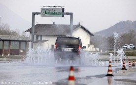 奔驰商务面包车