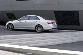 奔驰S500商务轿车