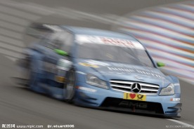 蓝色动感奔驰赛车