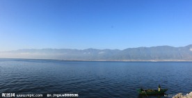 洱海晨渔