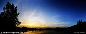 夕阳湖景