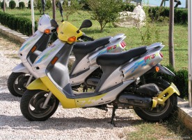 电瓶车