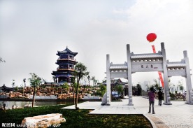 聊城东昌湖名人岛牌坊