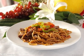 黑椒牛柳炒意面