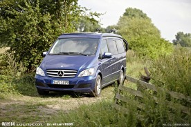 奔驰商务面包车