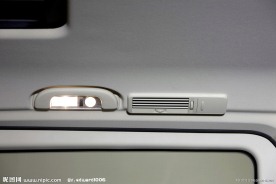 奔驰商务车车内灯特写