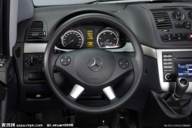 奔驰汽车方向盘