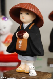 穿和服的玩偶