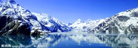 雪山湖泊