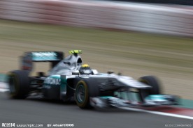 奔驰一级方程式赛车