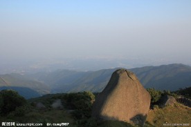 俯览容县
