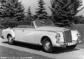 古老奔驰老爷车