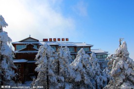 峨眉山风景 峨眉山雪山