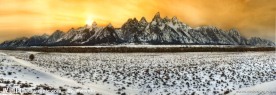 黄昏雪山