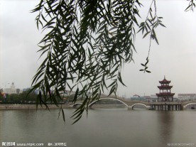 烟雨中西湖景色