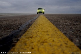 道路 奔驰轿车