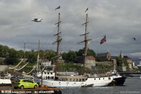 渔船 奔驰小轿车