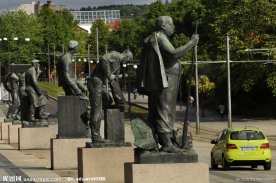 雕塑 奔驰小排量车