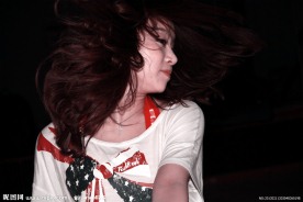 跳爵士舞 长发美女