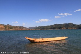舟自横