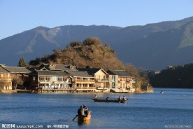 轻舟游