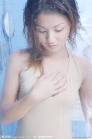 亮丽婚纱