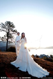 亮丽婚纱 婚纱摄影