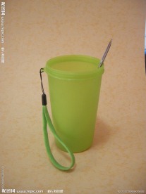 水杯和勺子