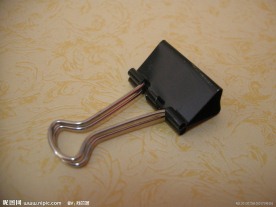 一个黑色燕尾夹