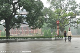 雨天路人