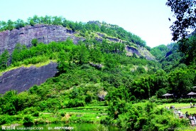 山壁 小溪