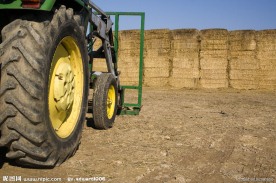 农场拖拉机