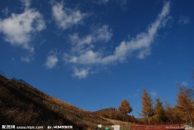 天高云淡