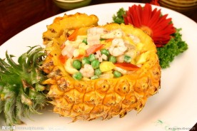 海鲜菠萝船