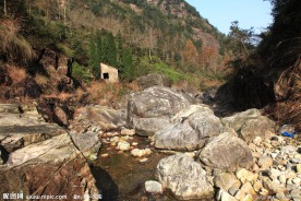 岩石山