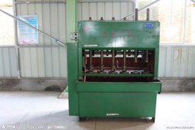 半自动螺帽攻牙机