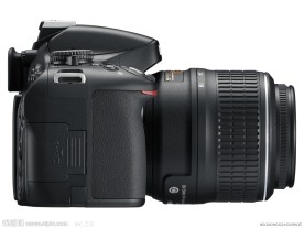尼康D5100正侧