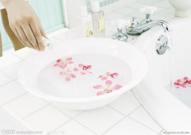 花瓣足浴