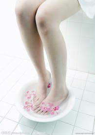 花瓣足浴